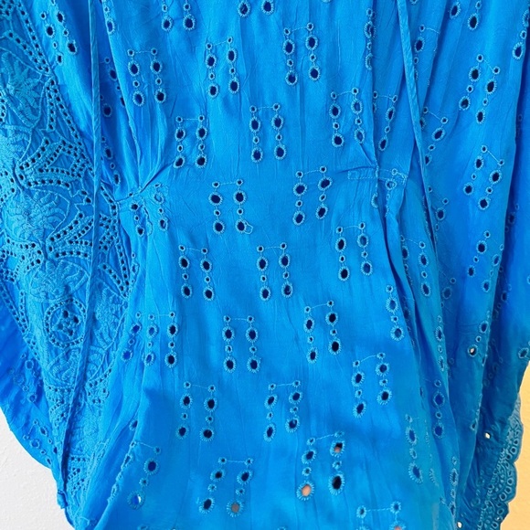 JOHNNY WAS KEYHOLE PONCHO TOP - Eyelet Blue - Picture 9 of 9